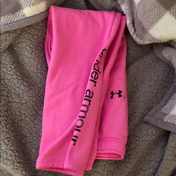 Pink under armor pants - Picture 2 of 2